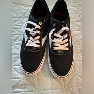 NWOT - Men’s Levi Sneakers - Size 10